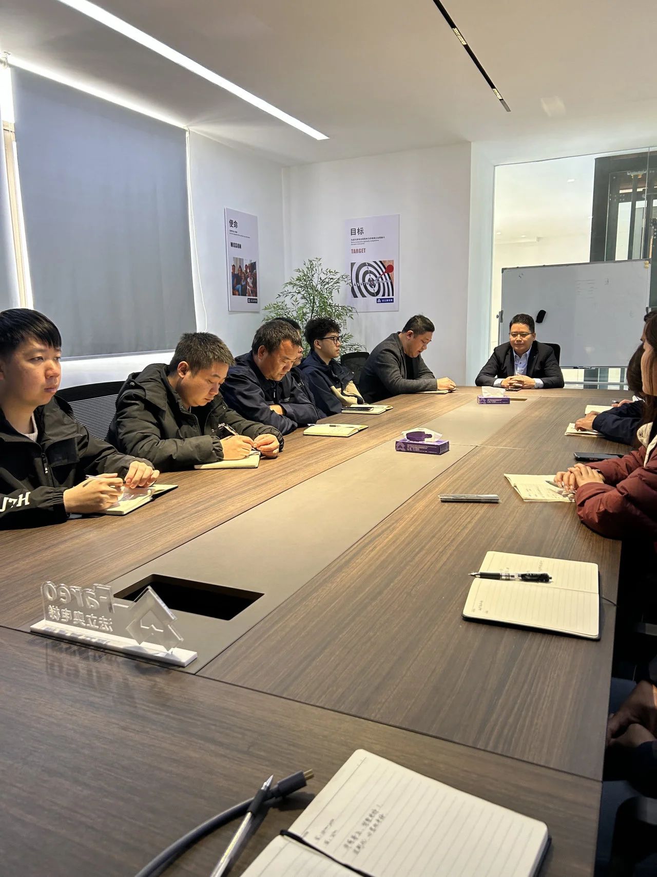 法立奧電梯會(huì)議